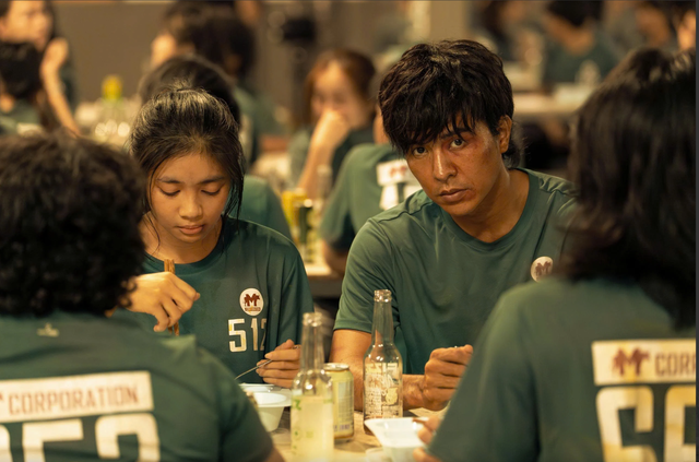 "TRẠI BUÔN NGƯỜI" CÓ GÌ ĐỂ BÙNG NỔ PHÒNG VÉ